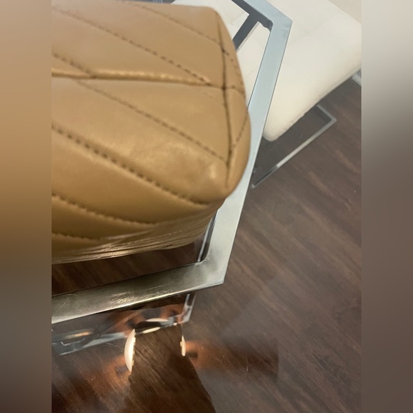 Tory Burch Kira Chevron convertible shoulder bag. - Picture 16 of 17